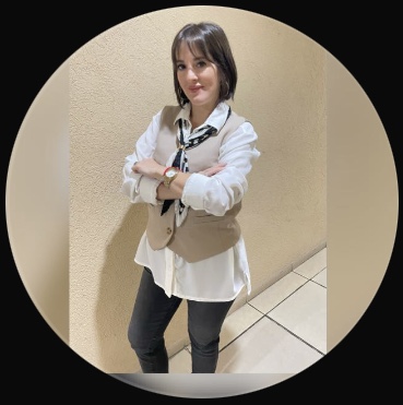 Dra. Parylak, Julieta